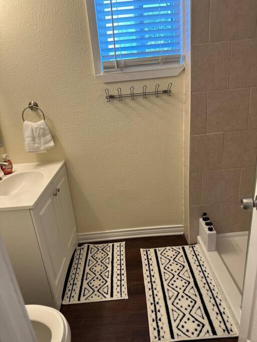 Appartement Walk To The Alamodome! Sleeps 6, Pet Friendly à San Antonio Extérieur photo