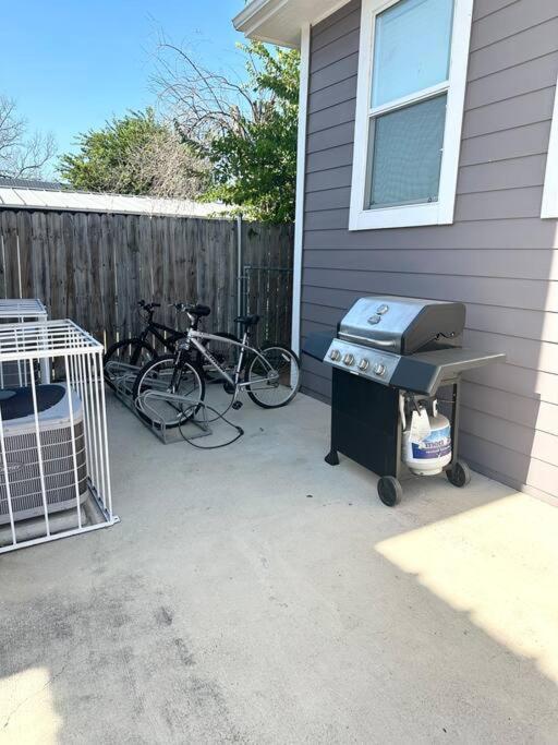 Appartement Walk To The Alamodome! Sleeps 6, Pet Friendly à San Antonio Extérieur photo
